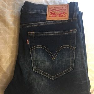 Levi’s woman’s Jean Brand New